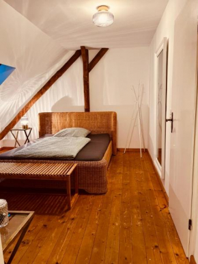 b e d & a g e d e s i g n -medium- wunderschönes Zimmer mit Bad